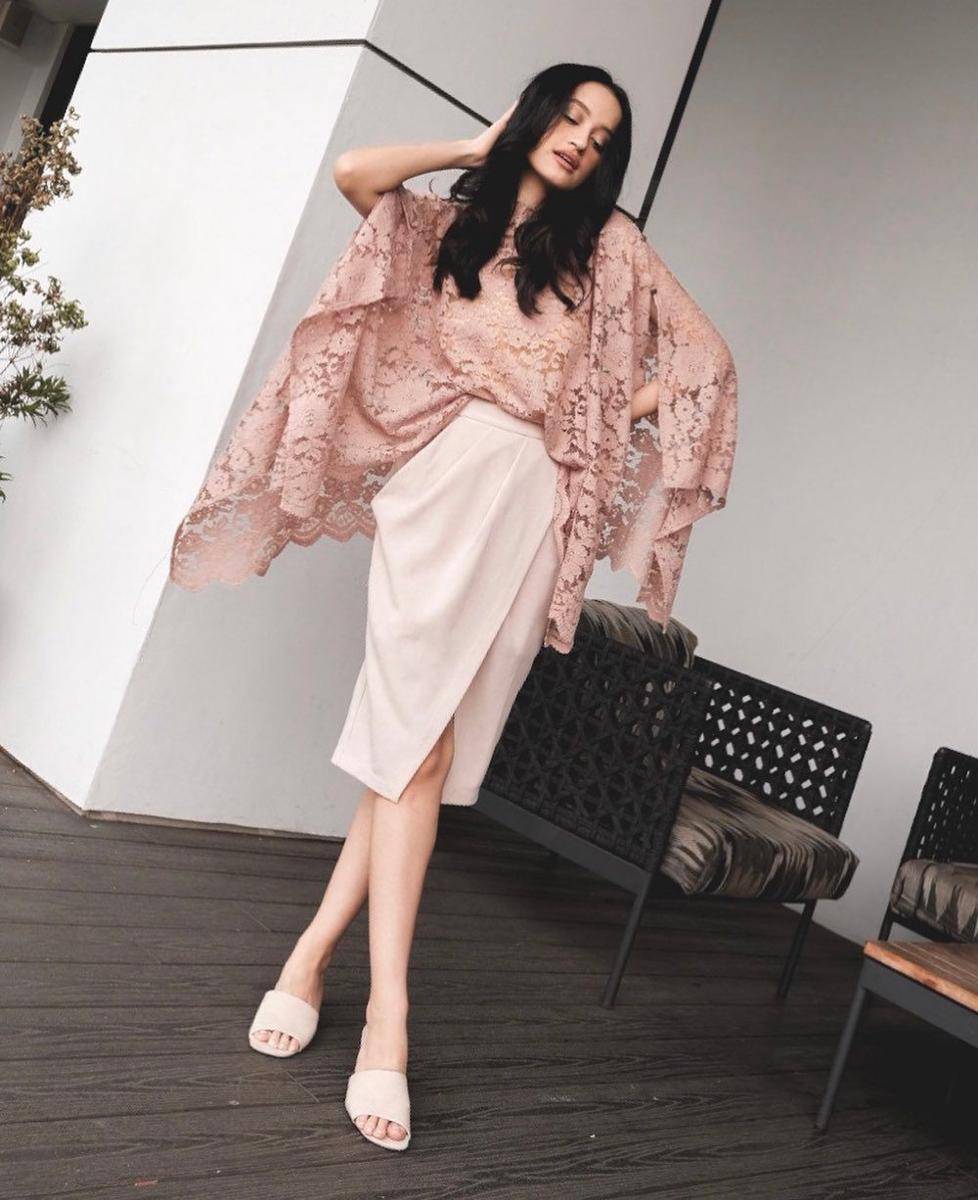 inspirasi OOTD ala beauty vlogger Nadya Aqilla (instagram.com/nadyaaqilla)