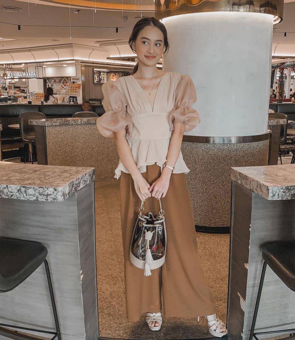 inspirasi OOTD ala beauty vlogger Nadya Aqilla (instagram.com/nadyaaqilla)