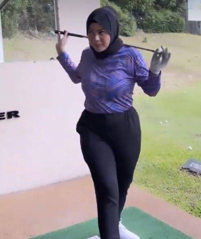 Aurel body (instagram.com/aurelie.hermansyah)