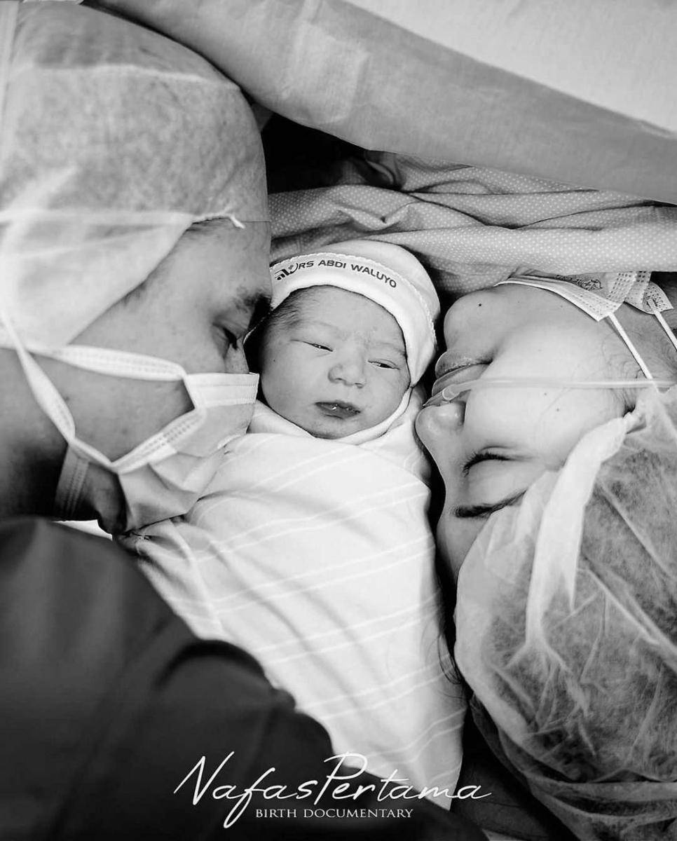 potret Adipati, Canti dan baby Nae (instagram.com/adipati)