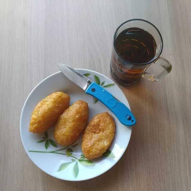 sajian gemblong gula merah (instagram.com/yberthony)