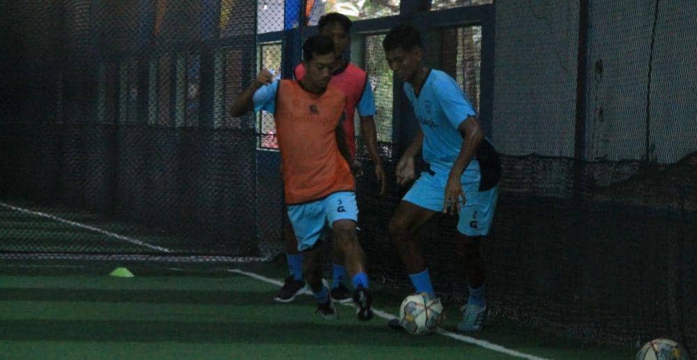 Skuat Persela Lamongan kembali berlatih setelah libur selama 2 bulan. IDN Times/Imron