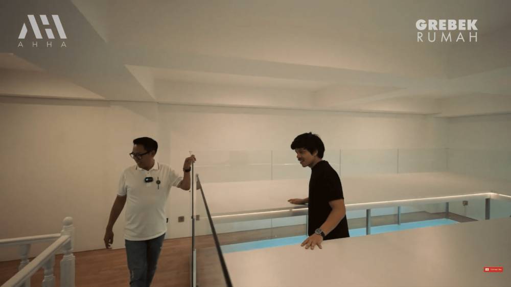 potret rumah baru pelawak Eko Patrio (youtube.com/ah)