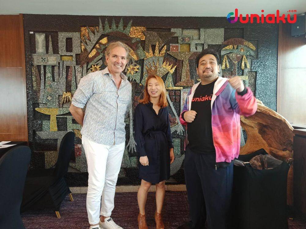 Omar Tellez, Zoe Zhang, dan Fahrul Nurullah. (Dok. Duniaku.com/Fahrul Nurullah)