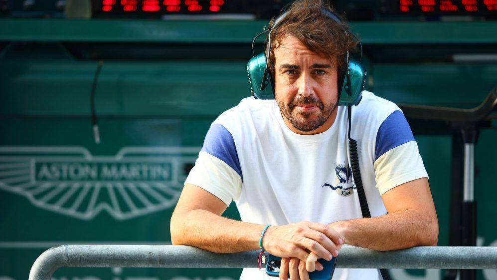 pembalap Aston Martin Fernando Alonso (formula1.com)