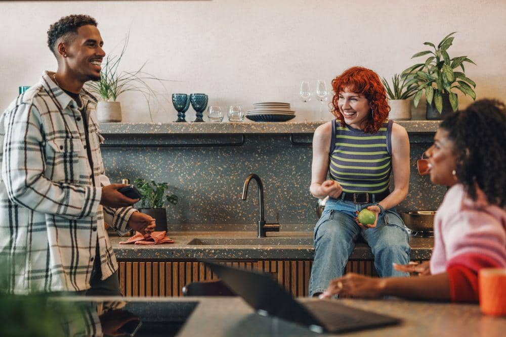 ilustrasi orang ngobrol (unsplash.com/Samsung UK)