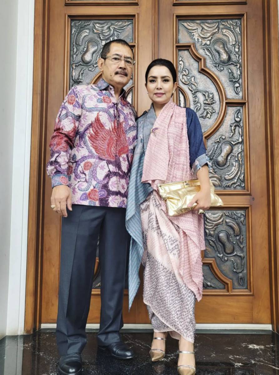 Bambang Trihatmodjo dan Mayangsari (instagram.com/mayangsari_official)