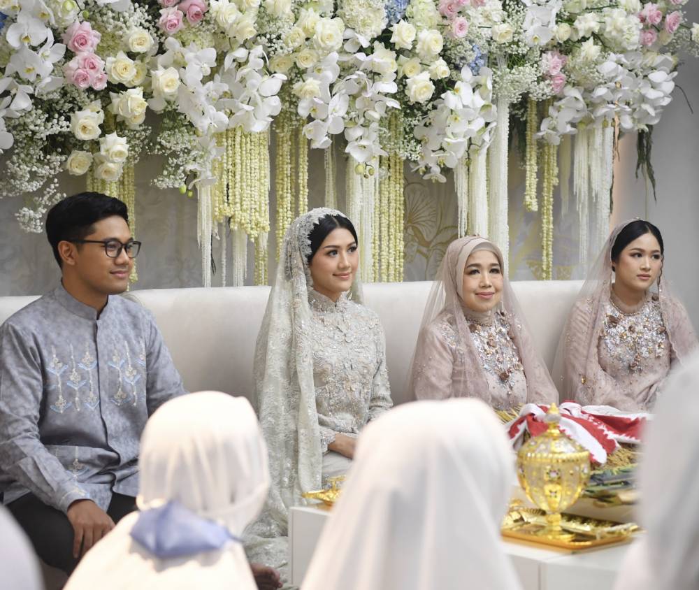 potret keluarga di pengajian Erina (Dok. Tim Media Pernikahan Kaesang-Erina/Rusman)
