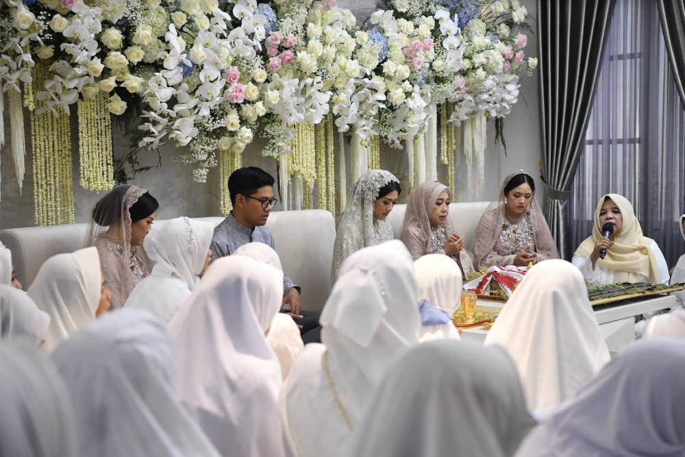 potret keluarga di pengajian Erina (Dok. Tim Media Pernikahan Kaesang-Erina/Rusman)