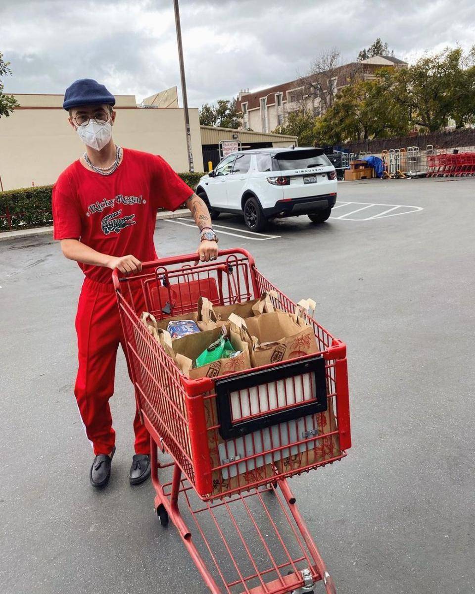 Jack Johnson (instagram.com/jvck.j)