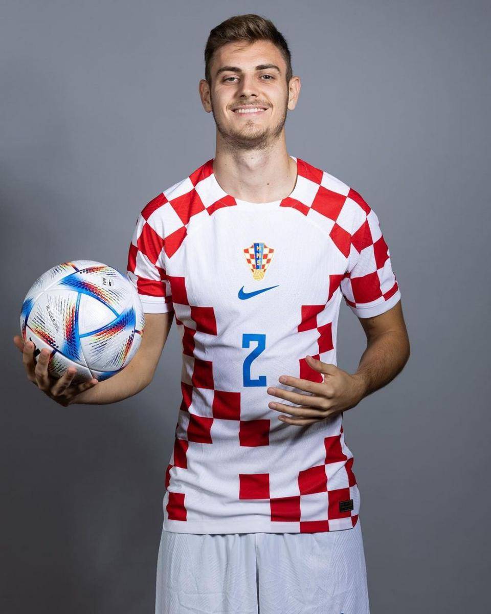 Josip Stanisic (instagram.com/josip_stanisic)