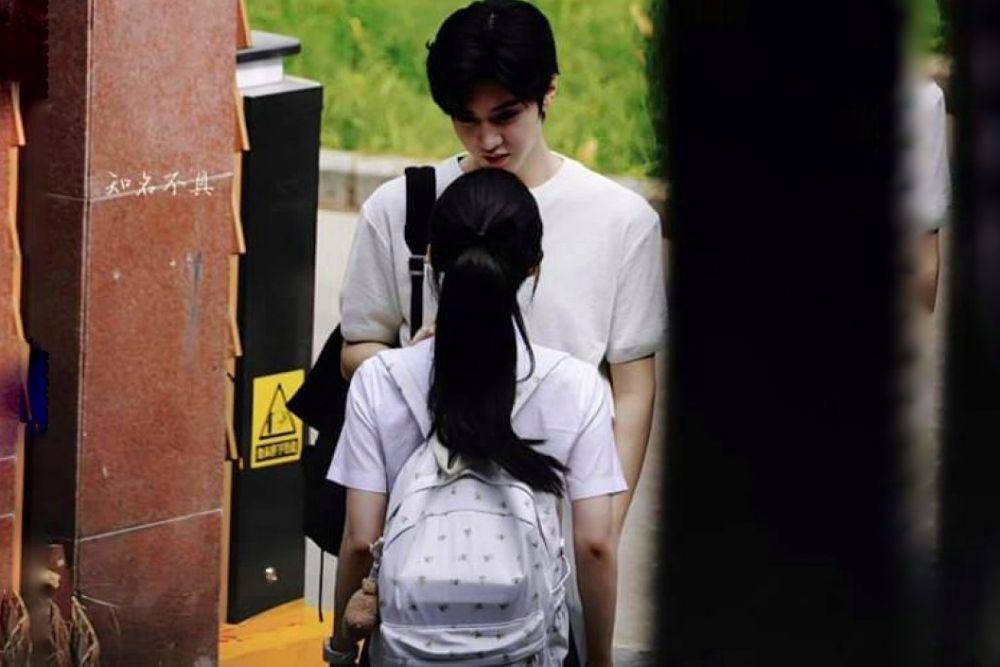 cuplikan penampilan Chen Zheyuan dan Zhao Lusi di drama Hidden Love (dok. Youku/Hidden Love)
