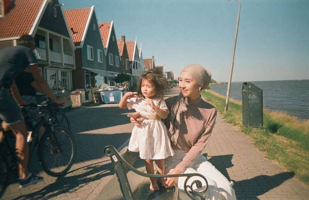 potret liburan keluarga Kevin Liliana (instagram.com/kevinlln)
