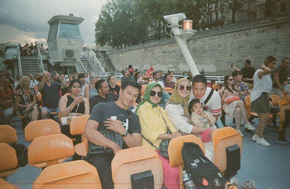 potret liburan keluarga Kevin Liliana (instagram.com/kevinlln)