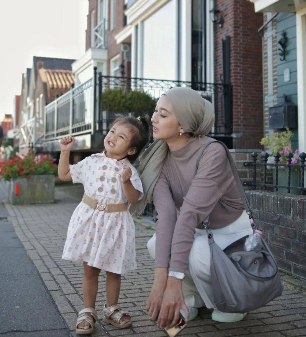 potret liburan keluarga Kevin Liliana (instagram.com/kevinlln)