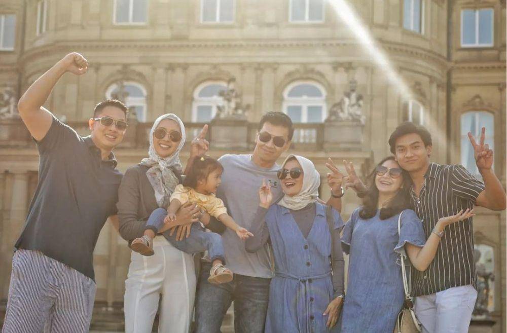 potret liburan keluarga Kevin Liliana (instagram.com/oskarmahendra)