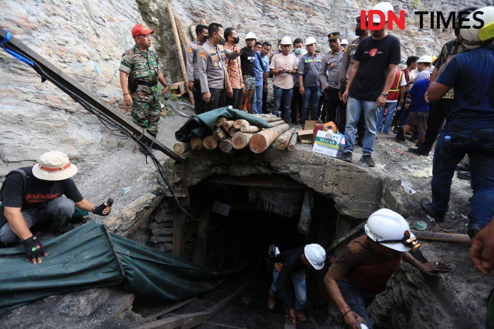 Tambang batu bara di Sawahlunto, Sumbar, meledak pada Jumat (/9/12/2022). (Foto: Andri NH/ IDN Times)