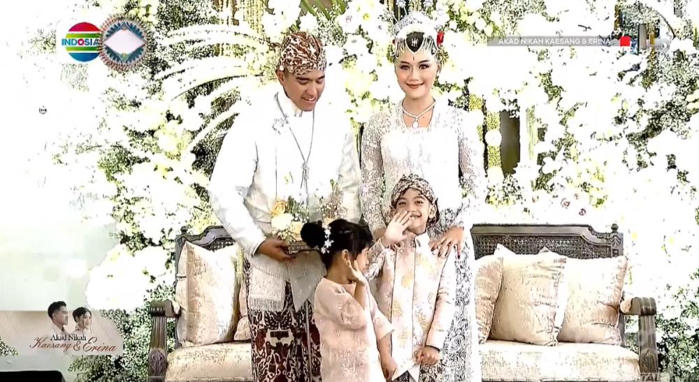 10 Potret Keluarga Kaesang di Akad Nikah, Jan Ethes Punya Tugas Khusus