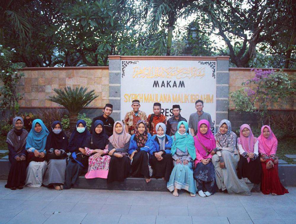 Peziarah makam Sunan Gresik (instagram.com/muh_azhar12)