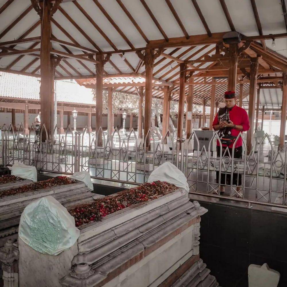 Makam Sunan Gresik (instagram.com/azies_bens99)