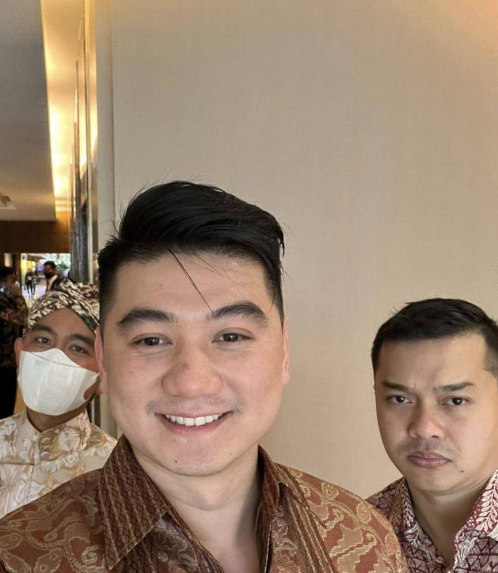 Arnold di akad Kaesang dan Erina (instagram.com/arnoldpo)