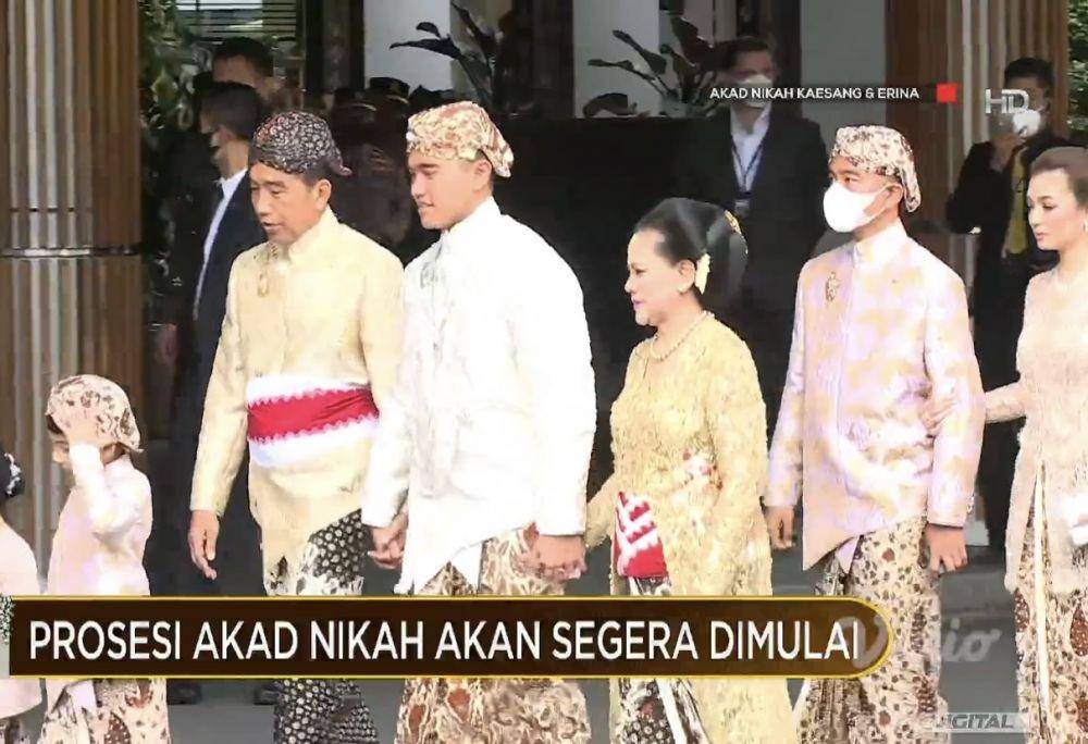 potret keluarga Kaesang hadiri acara akad (Dok. Vidio/ikrar cinta Kaesang dan Erina)