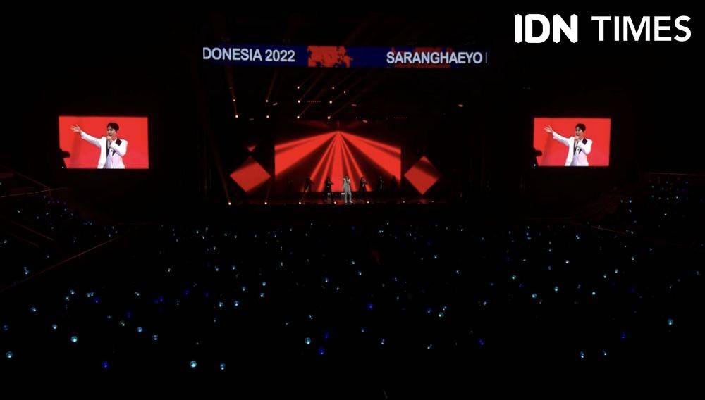 potret Young Tak di konser Saranghaeyo Indonesia 2022 (Dok.IDN Times/Elizabeth Chiquita)