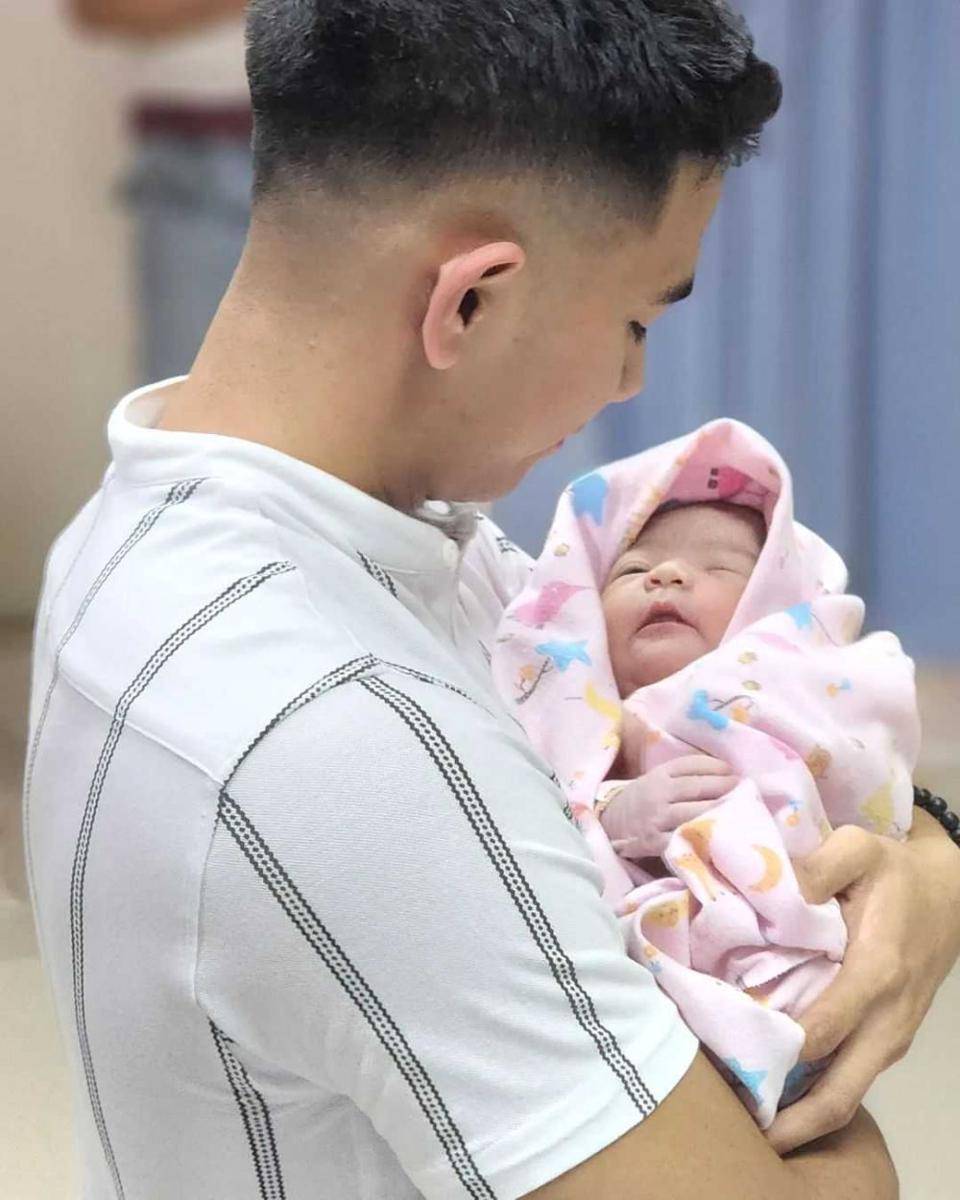 potret Ridho bersama sang anak (instagram.com/da2_ridho)