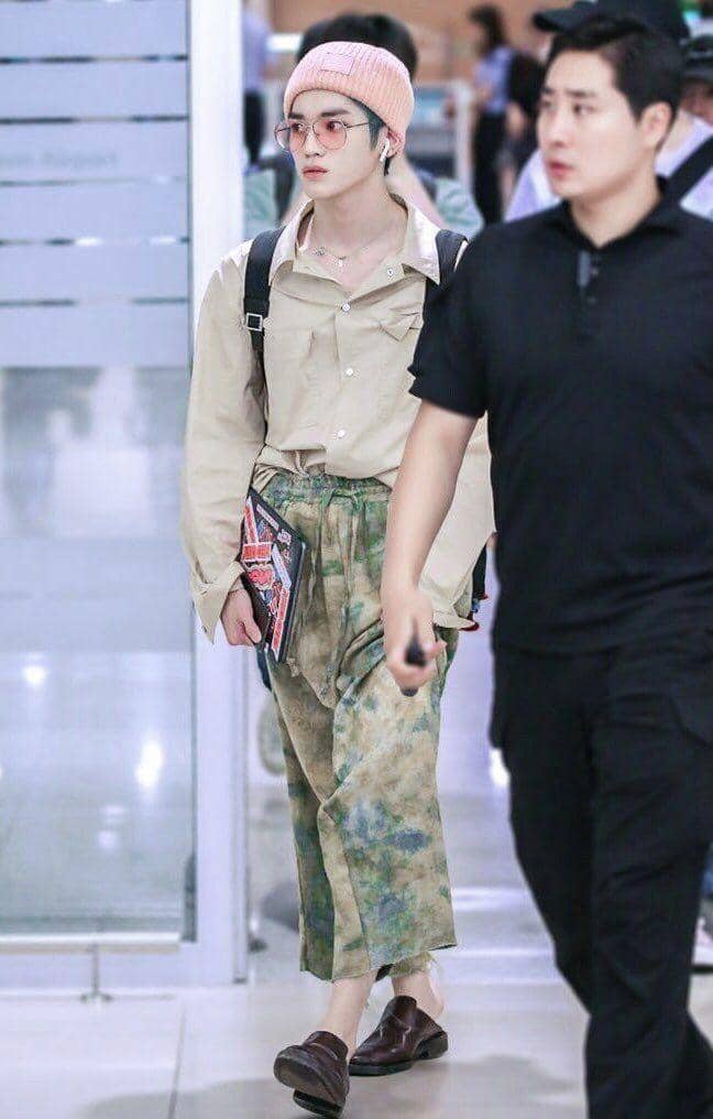 Taeyong NCT (twitter.com/TheDailyNoona)