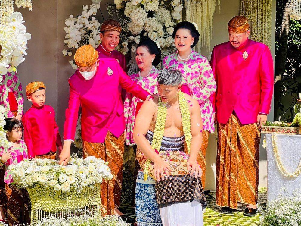 Gibran saat proses siraman Kaesang Pangarep (Dok. Muchlis Jr.)