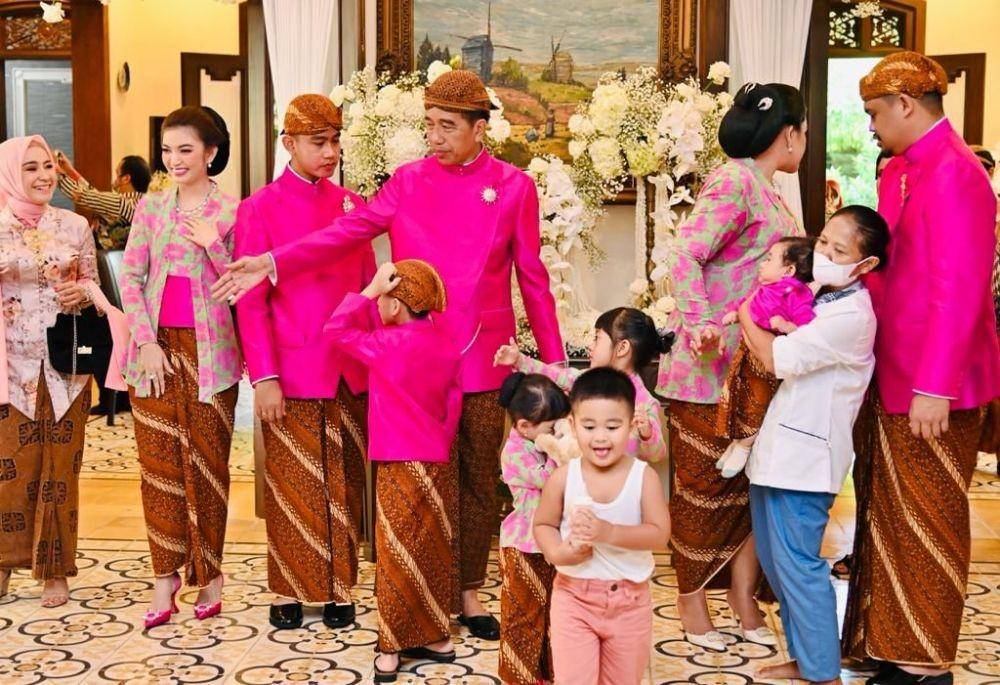 Gibran hadir di prosesi siraman Kaesang Pangarep dengan keluarga (Dok. Muchlis Jr.)