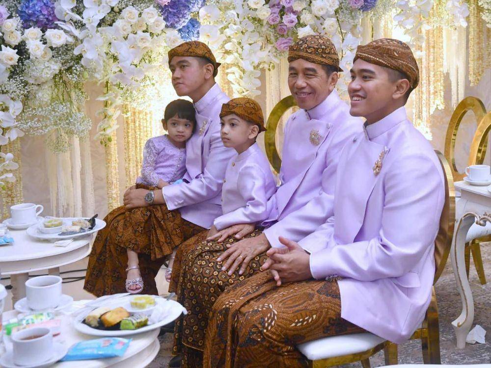 potret Gibran memangku La Lembah (Dok. Rusman)