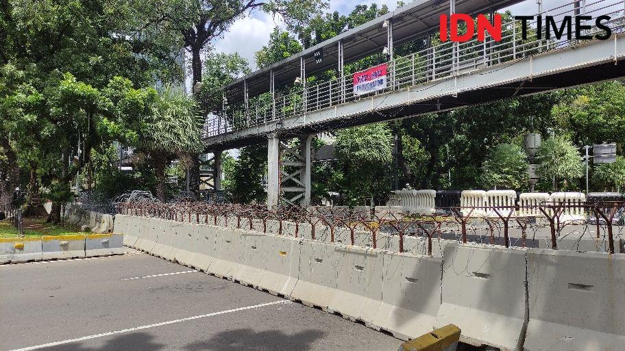 Buruh Demo Peringati HAM Sedunia, Ruas Jalan Merdeka Barat Ditutup