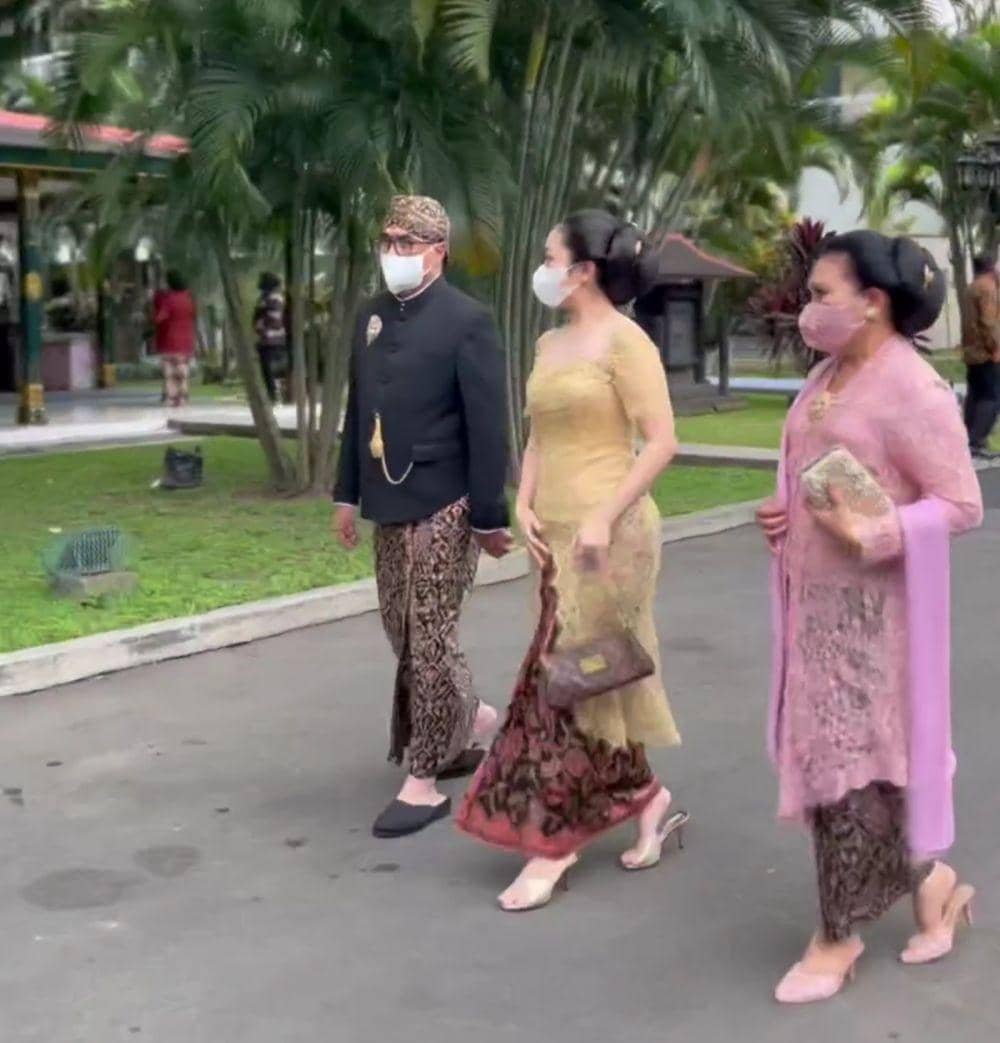 Gaya tamu undangan akad Kaesang-Erina (instagram.com/budikaryas)