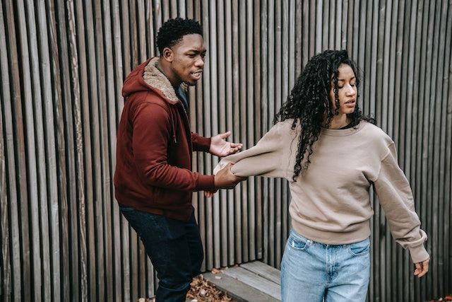 5 Tips Meminta Maaf ke Pacar dengan Cara yang Berbeda, Harus Cobain!