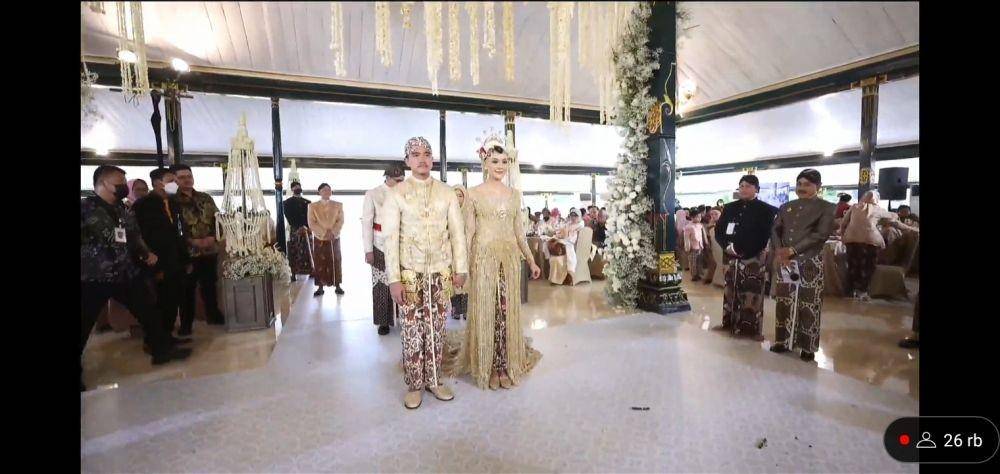 Momen upacara adat panggih Kaesang-Erina (10/12/2022) di Pendopo Royal Ambarrukmo (YouTube.com/Presiden Joko Widodo)