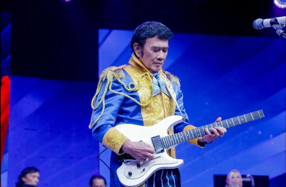 potret Rhoma Irama saat manggung (instagram.com/rhoma_official/)