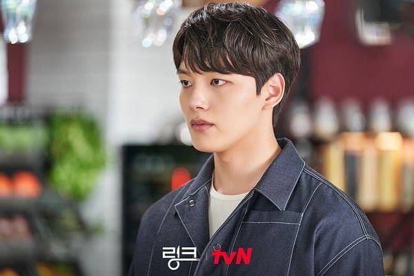 Yeo Jin Goo di drama Link: Eat, Love, Kill (instagram.com/tvn_drama)