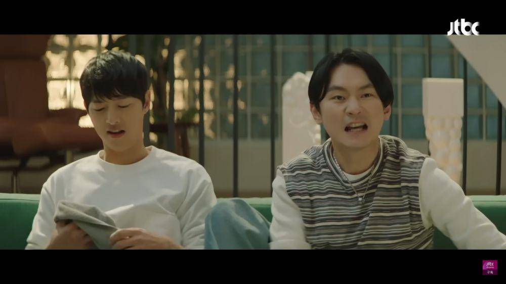 Song Joong Ki (Jin Do Joon) dan Kang Ki Doong (Jin Hyung Joon) di drakor Reborn Rich (Dok. JTBC/Reborn Rich)