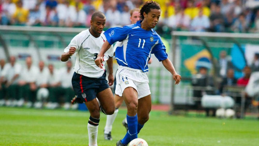 Inggris kalah dari Brasil pada perempat final Piala Dunia 2002. (fifa.com)