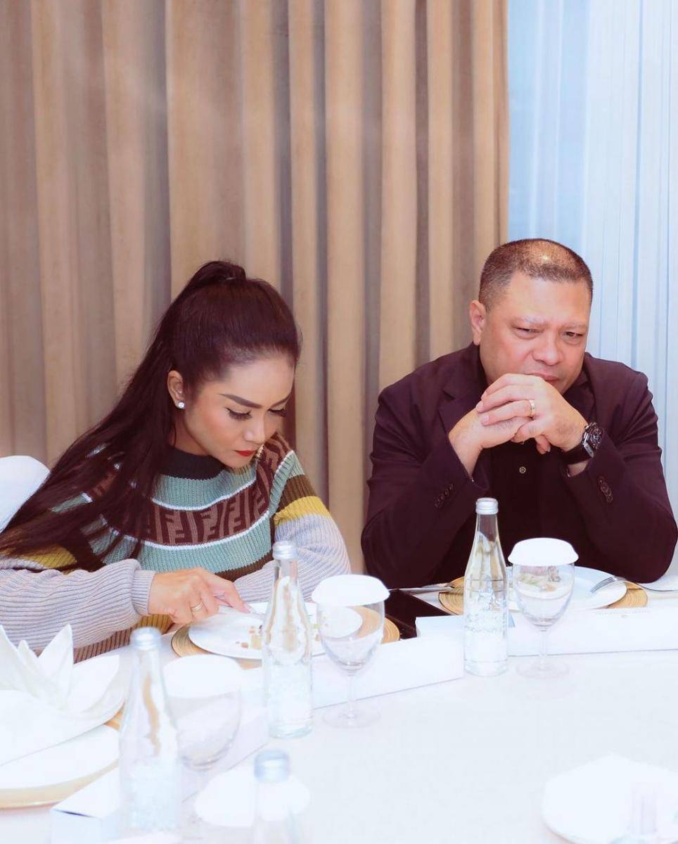 Momen kebersamaan Raul dan Krisdayanti (instagram.com/krisdayantilemos)