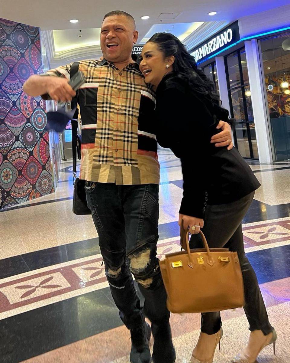Momen kebersamaan Raul dan Krisdayanti (instagram.com/krisdayantilemos)