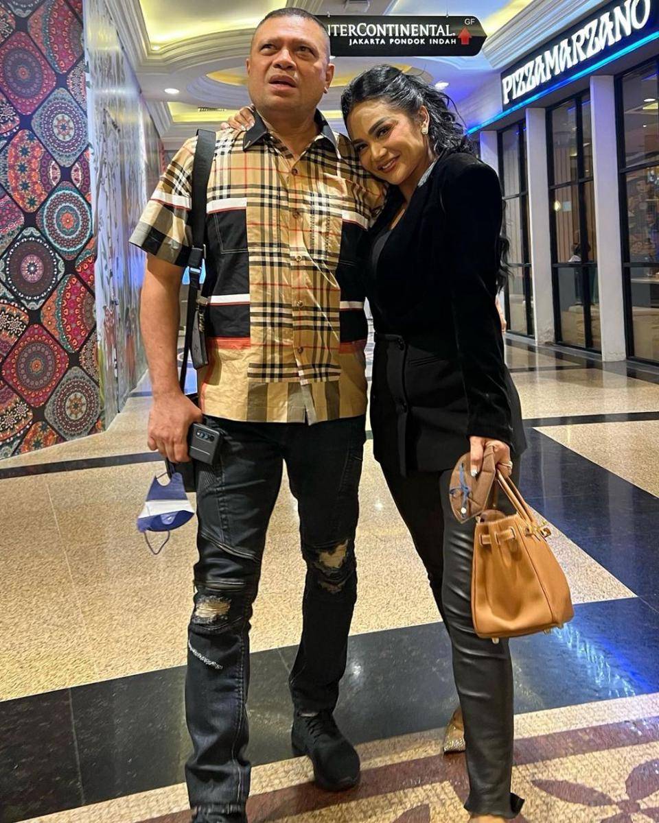 Momen kebersamaan Raul dan Krisdayanti (instagram.com/krisdayantilemos)
