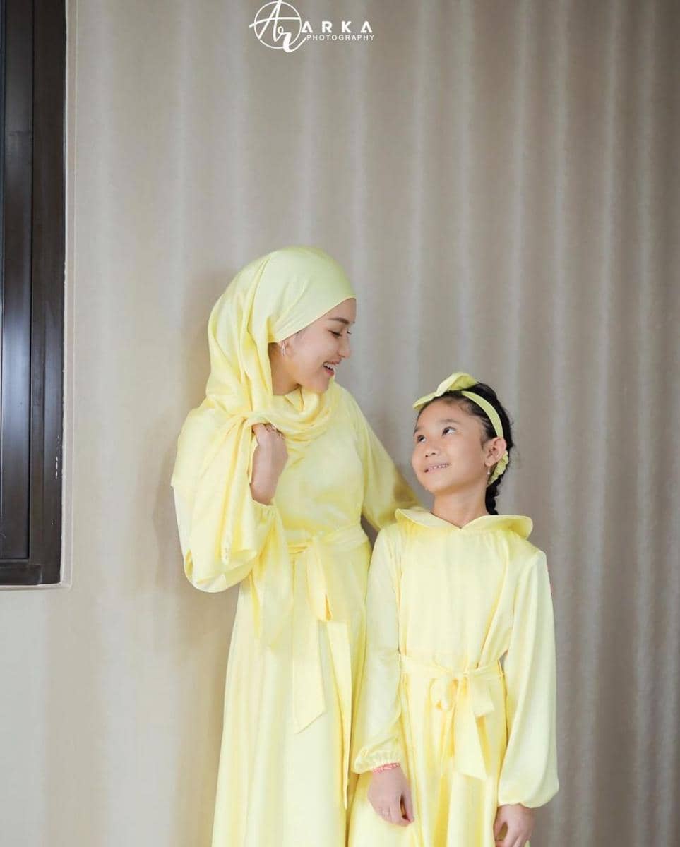 potret akikah Sumehra (instagram.com/ayutingting92)