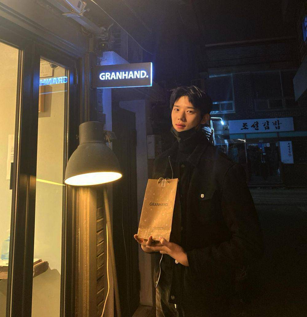 Moon Sang Min (instagram.com/_sangmxn_)