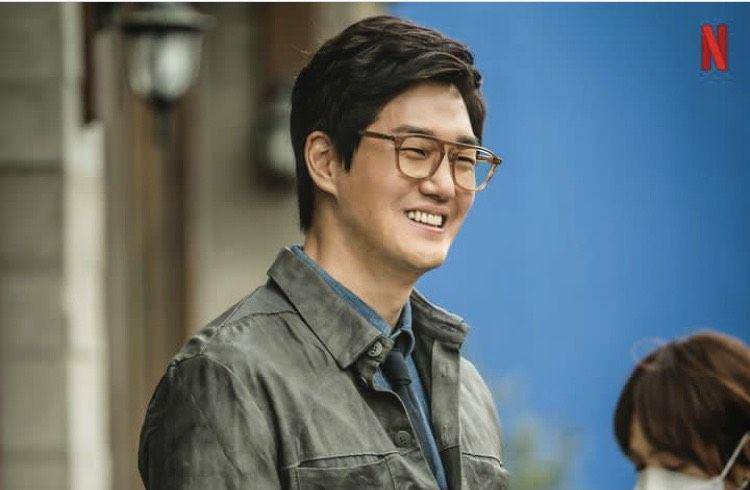 Profesor diperankan oleh Yoo Ji Tae (instagram.com/netflixkr)