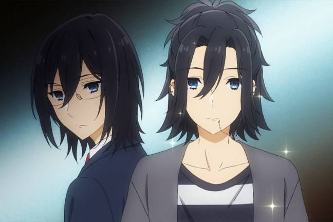 penampilan Izumi Miyamura saat berada di sekolah dan di luar sekolah (dok. CloverWorks/Hori-san to Miyamura-kun)