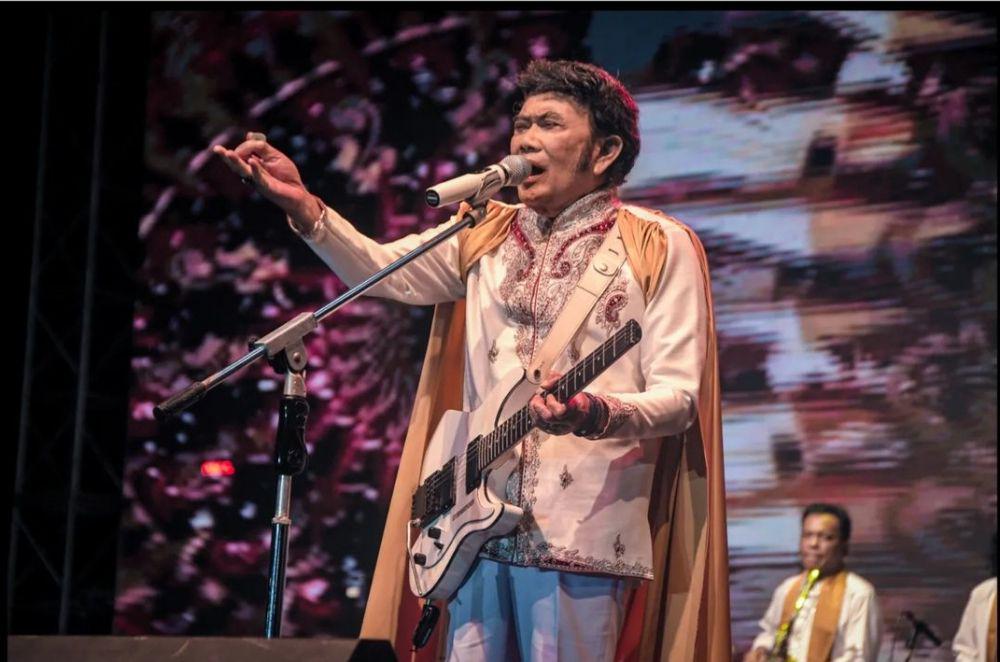 potret Rhoma Irama saat manggung (instagram.com/rhoma_official/)