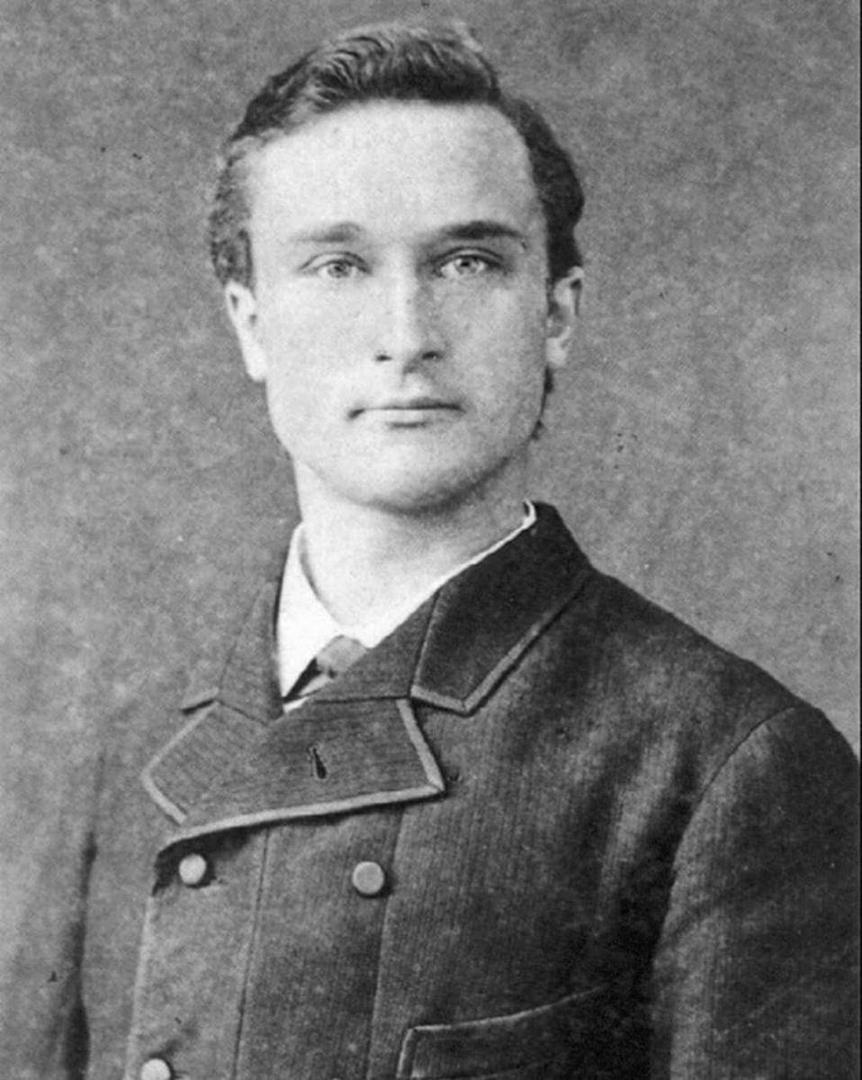 Eugene Dubois. instagram.com/ indonesian_history_in_color