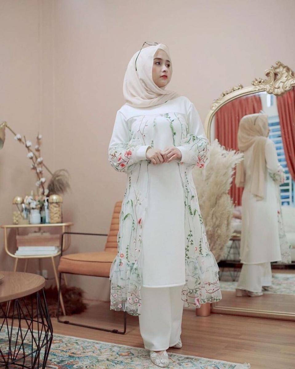 Style hijab simple. (instagram.com/ellendmuzakky)